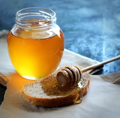 蜂蜜对牛皮癣的治疗有什么好处？原来还有这些功效