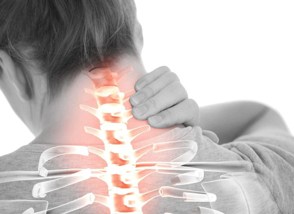 颈椎病自测：8个症状都有，你的颈椎已病得不轻！