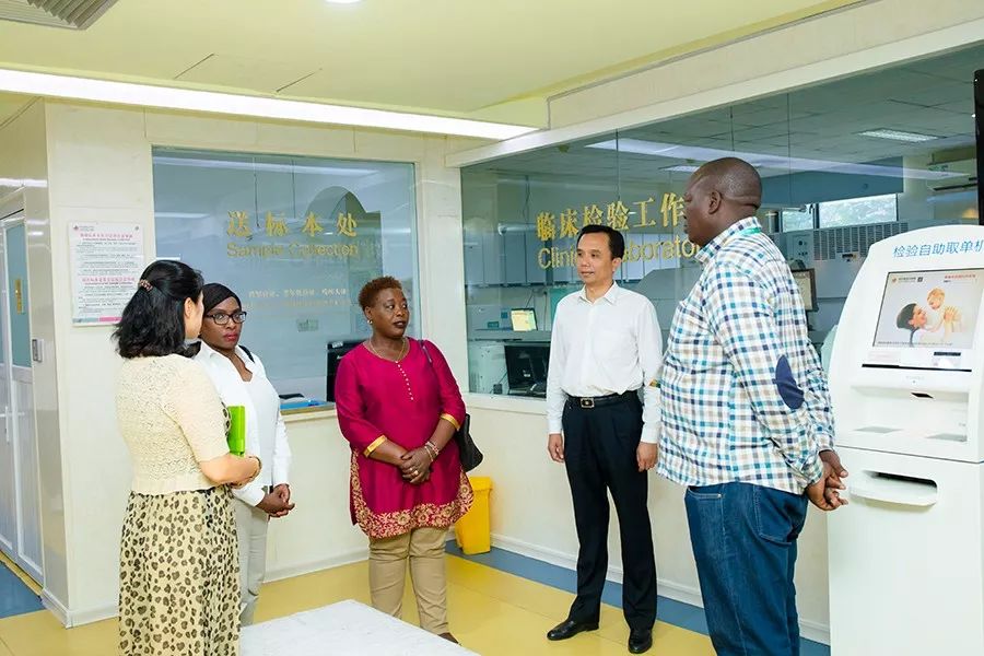 肯尼亚工贸合作部代表团到北京五洲妇儿医院参观交流 