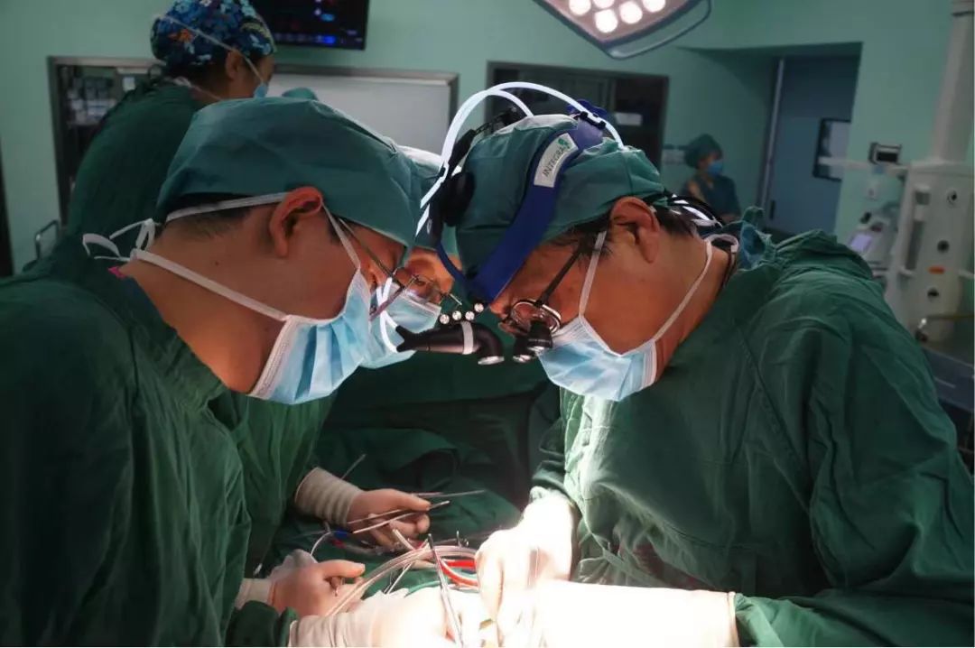 经历三次手术，四岁患儿很重度二尖瓣畸形在北京京都儿童医院