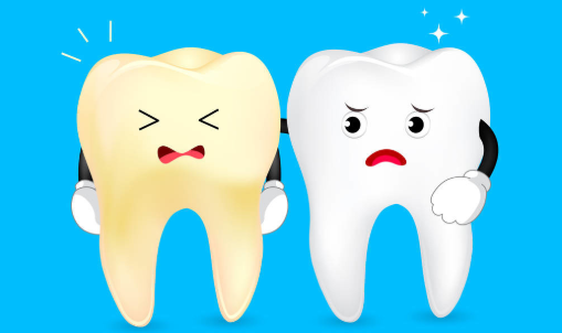 牙齿发黄怎么办？不用担心，3个方法让你的牙齿快速变白