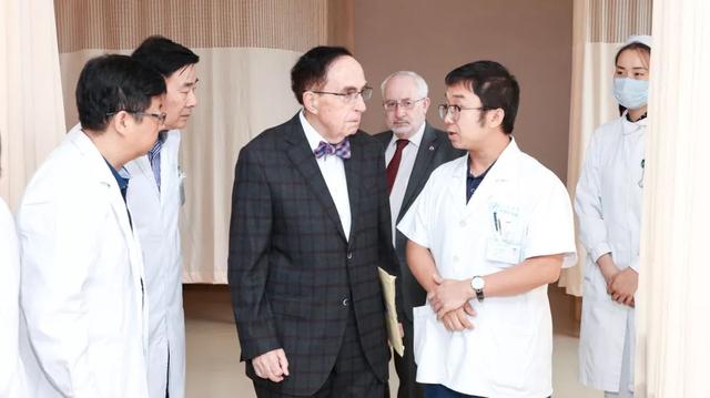 「要闻」 内布拉斯加医学核心校长访问上海天佑医院