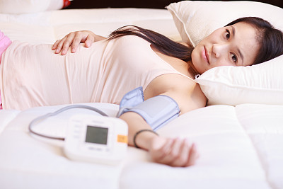 导致卵巢早衰的原因有哪些？