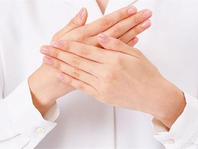 危害很好的手部银屑病的护理知识，尽早接受正确的治疗