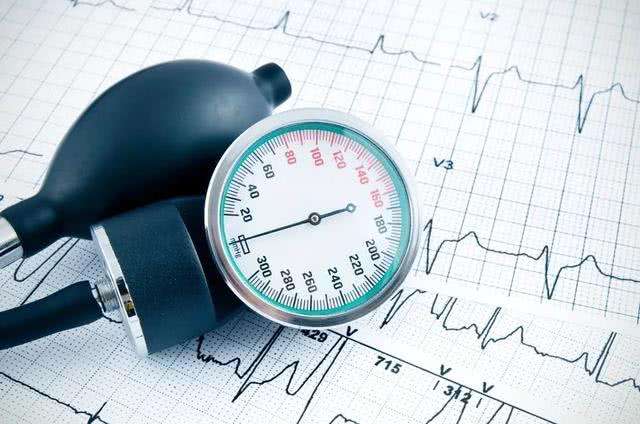 高血压正在慢慢损害你的血管，三种方法预防高血压！