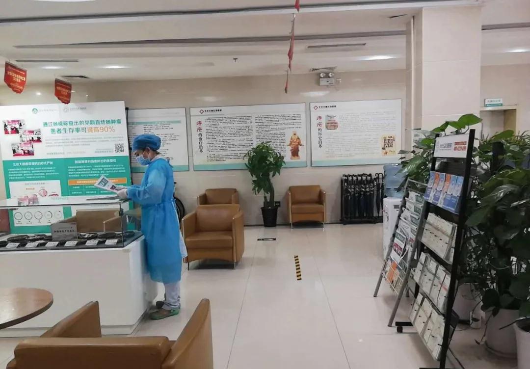  院长行政查房：深入一线解决问题