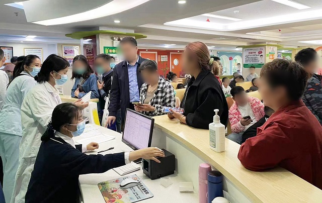 【会诊日】贾军朴教授在合肥天使儿童医院联合会诊，助力儿童健康成长！