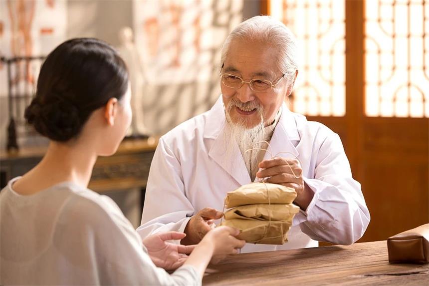 百病皆由湿作祟，祛湿就是去病，教你四个简单的祛湿法！