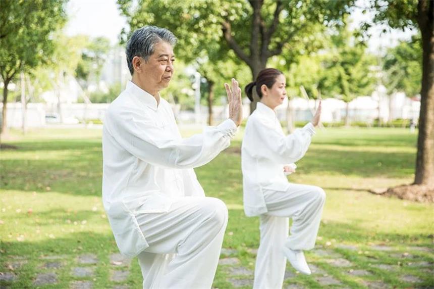 百病皆由湿作祟，祛湿就是去病，教你四个简单的祛湿法！