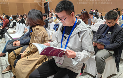 贵阳强直医院邓焱明代表出席中华医学会肾脏病学术年会