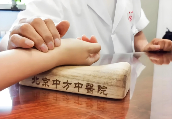 手足出汗多？揭秘心肾间不为人知的“紧急联络”！肾合胶囊能量为您解码