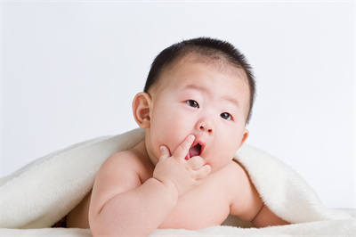 做试管婴儿该怎么选择？三代试管婴儿是的吗？