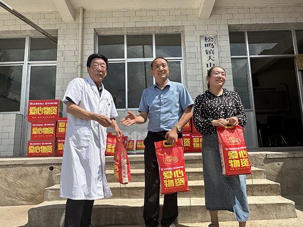 ＂追光不止，向阳而行＂行走在公益路上的兰州陇大医院